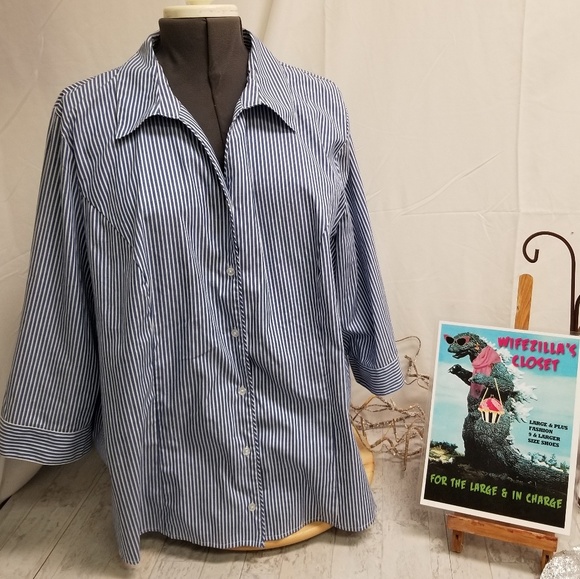 CJ Banks Tops - 3X CJ Banks Blue & White Pinstripe Blouse CJ Banks Tops - 3X CJ Banks Blue & White Pinstripe Blouse